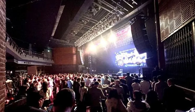 Spotify O-East crowd